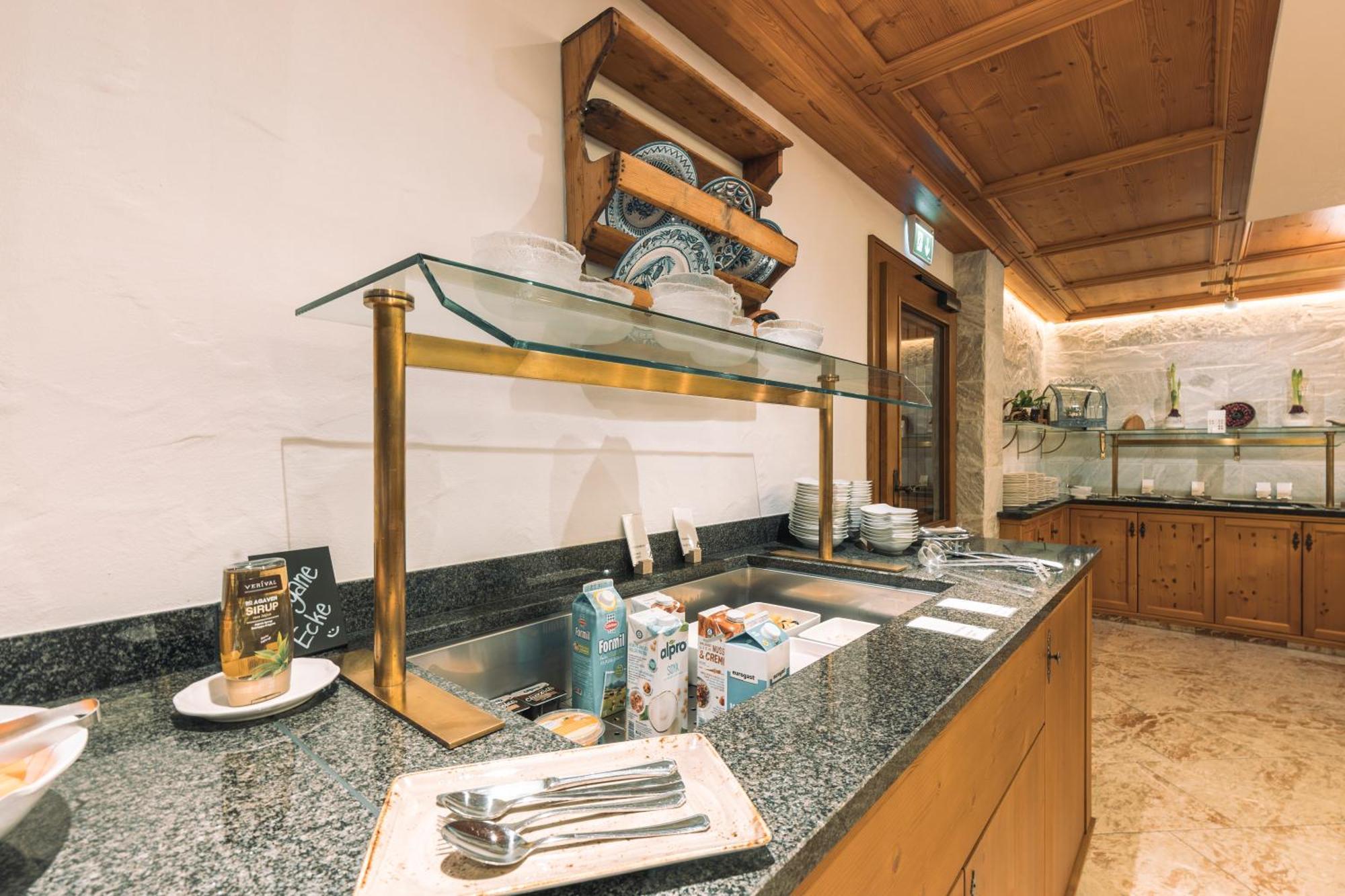 Hotel Olympia 4*