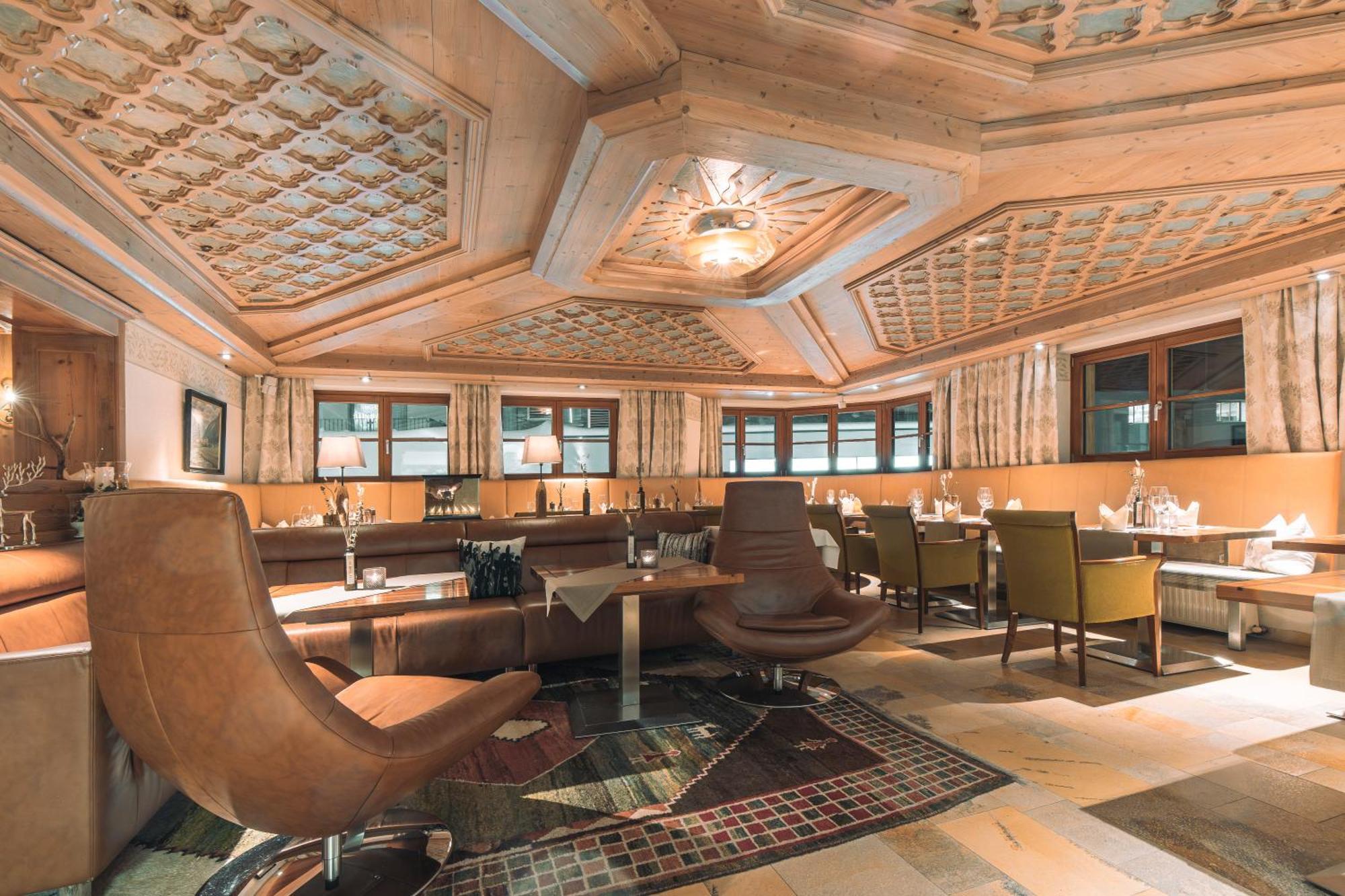 Olympia Hotel 4*